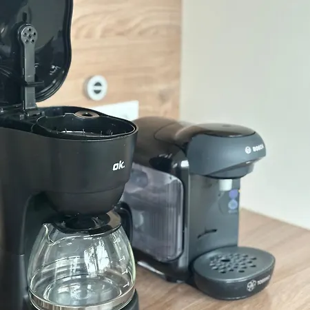 Neu In Stilvolles Mit Balkon, Kueche & Parkplatz