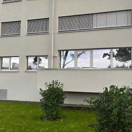 Neu In Stilvolles Mit Balkon, Kueche & Parkplatz *