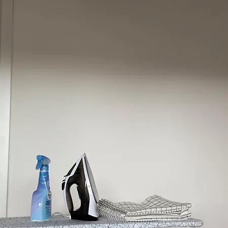 Neu In Stilvolles Mit Balkon, Kueche & Parkplatz 아파트 드레스덴