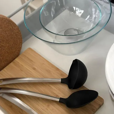 Apartamento Neu In Stilvolles Mit Balkon, Kueche & Parkplatz *