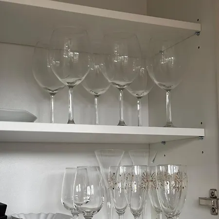 Apartamento Neu In Stilvolles Mit Balkon, Kueche & Parkplatz Dresden