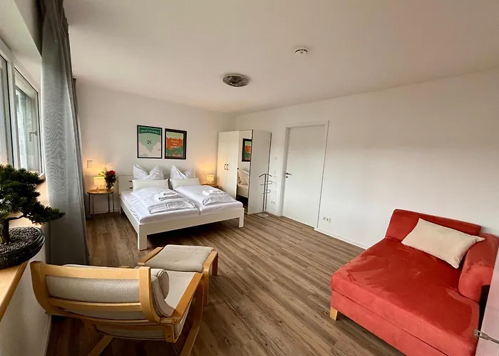 Apartament Neu In Stilvolles Mit Balkon, Kueche & Parkplatz *