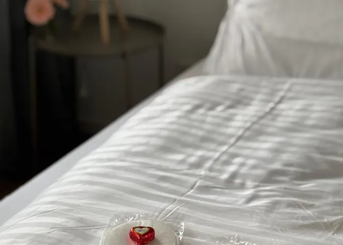 Apartament Neu In Stilvolles Mit Balkon, Kueche & Parkplatz Drezno