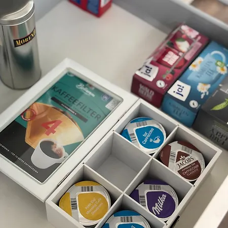 Neu In Stilvolles Mit Balkon, Kueche & Parkplatz דירה דרזדן