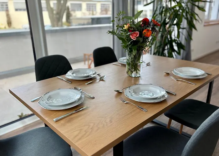 Appartement Neu In Stilvolles Mit Balkon, Kueche & Parkplatz Dresden