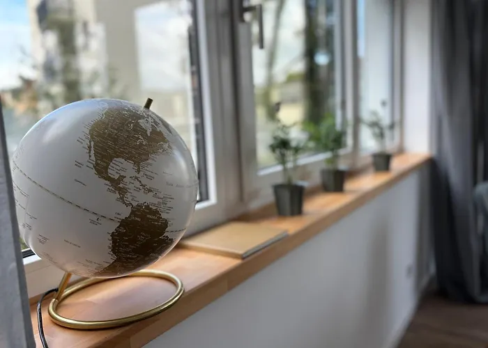 Neu In Stilvolles Mit Balkon, Kueche & Parkplatz Appartement