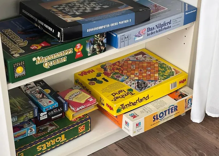 Neu In Stilvolles Mit Balkon, Kueche & Parkplatz * Dresden