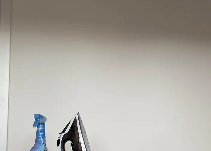 Neu In Stilvolles Mit Balkon, Kueche & Parkplatz Appartement Dresden