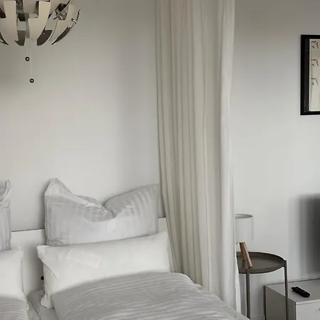 Neu In Stilvolles Mit Balkon, Kueche & Parkplatz 公寓 德累斯顿