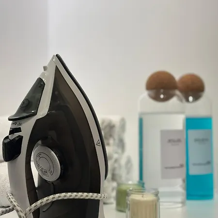 Neu In Stilvolles Mit Balkon, Kueche & Parkplatz *